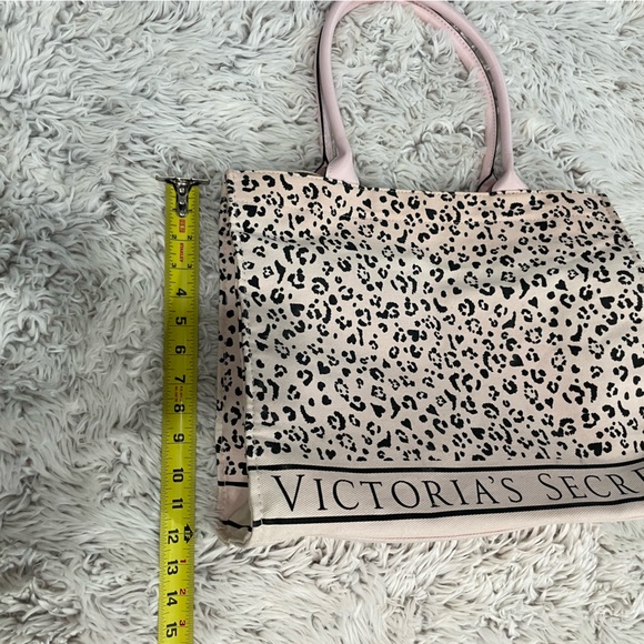 Victoria’s Secret  Leopard Tote Bag - Picture 8 of 9